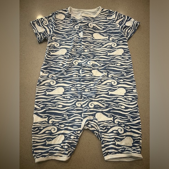 Magnetic me whale magnetic short sleeve romper - Picture 1 of 4